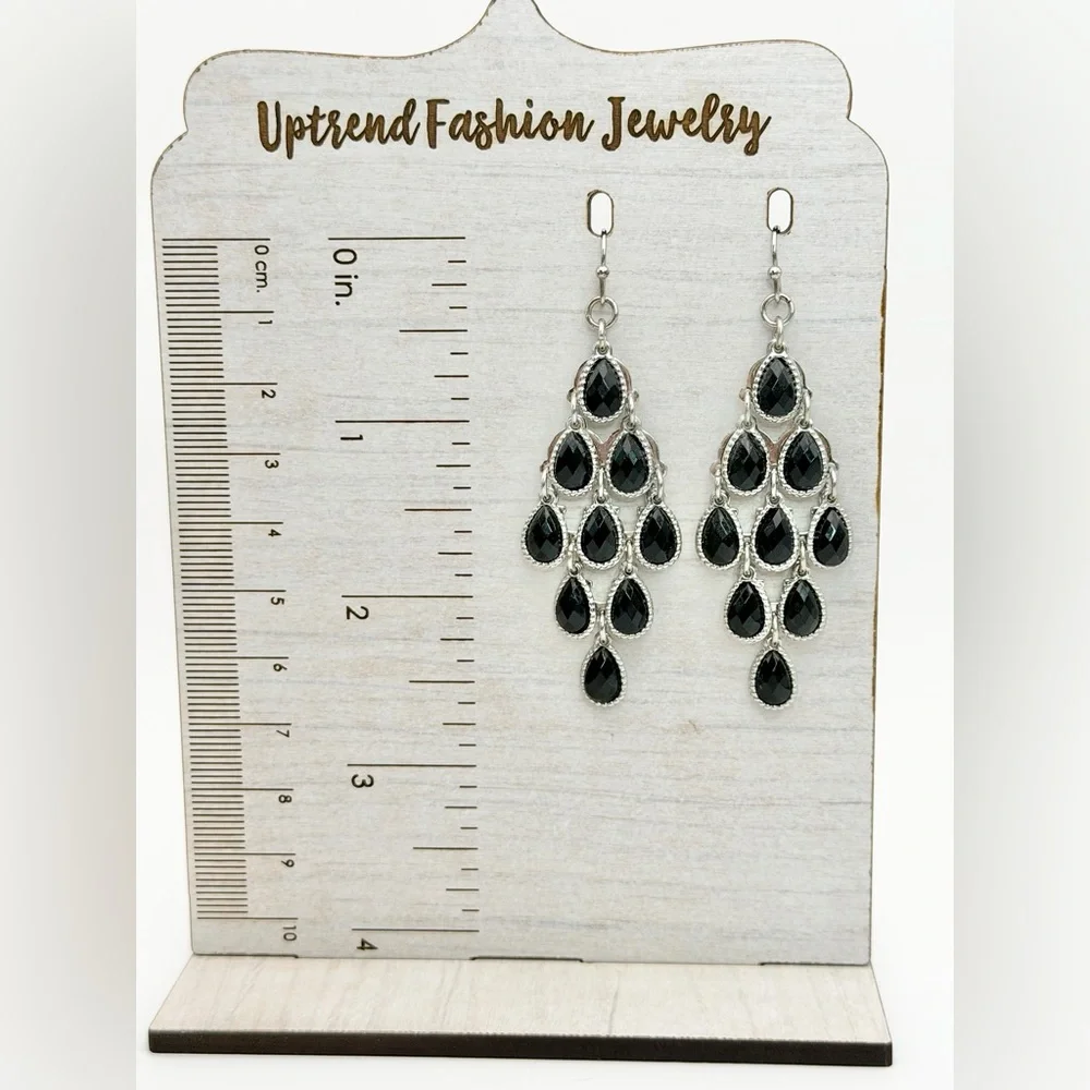 CHANDELIER EARRINGS - Picture 6 of 8